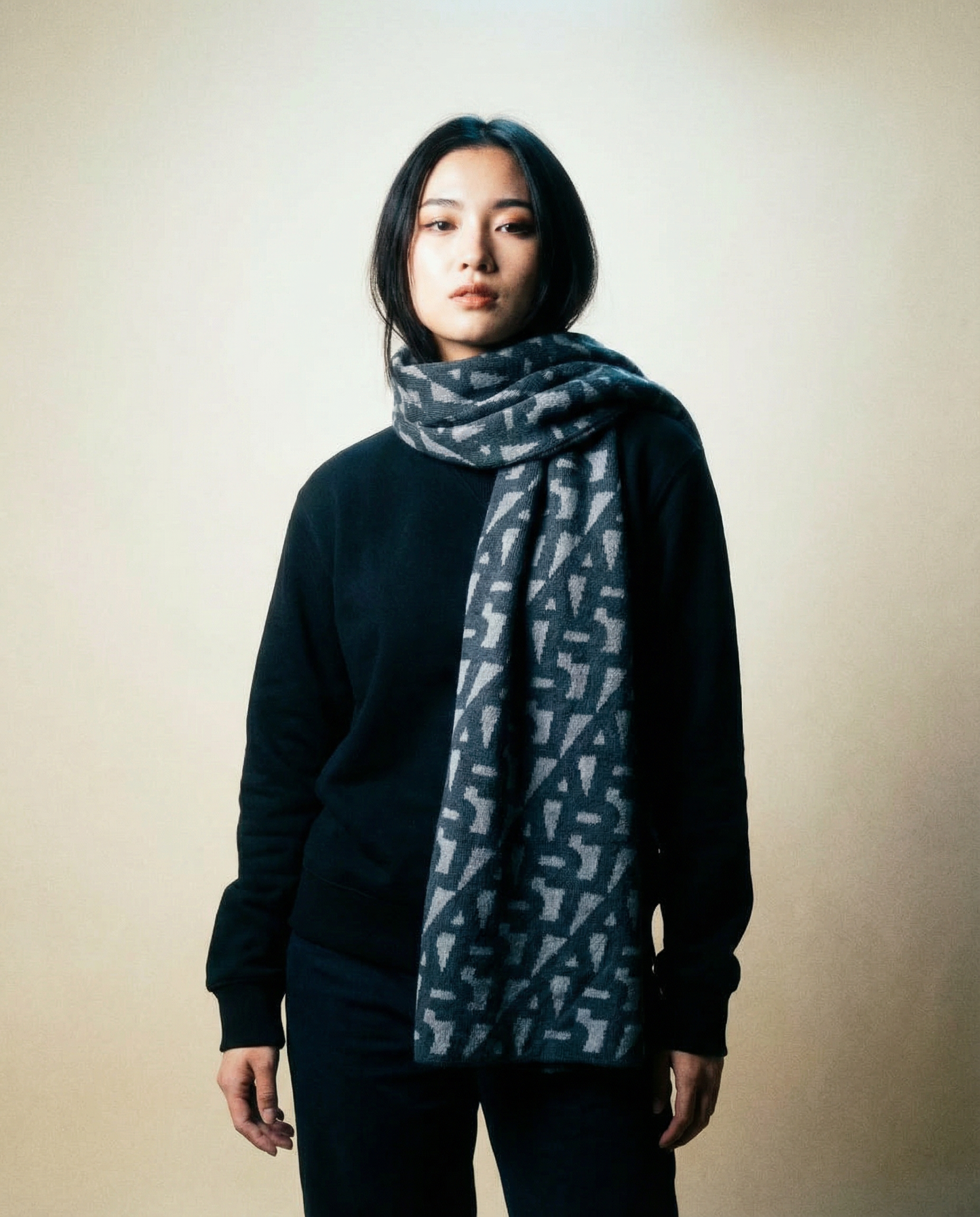APT Classic Scarf (Grey)