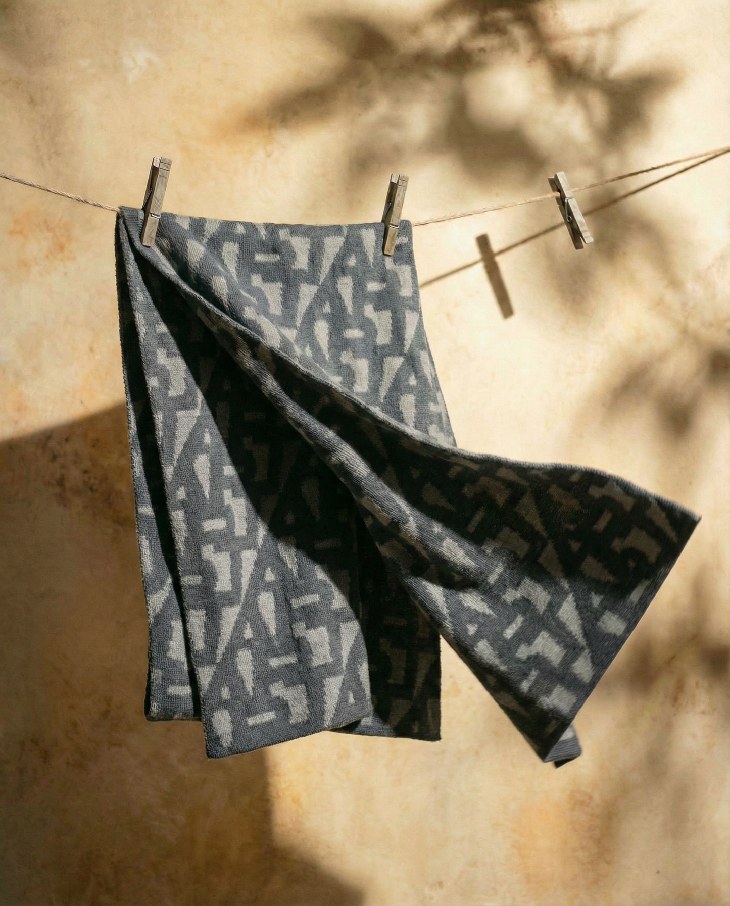 APT Classic Scarf (Grey)